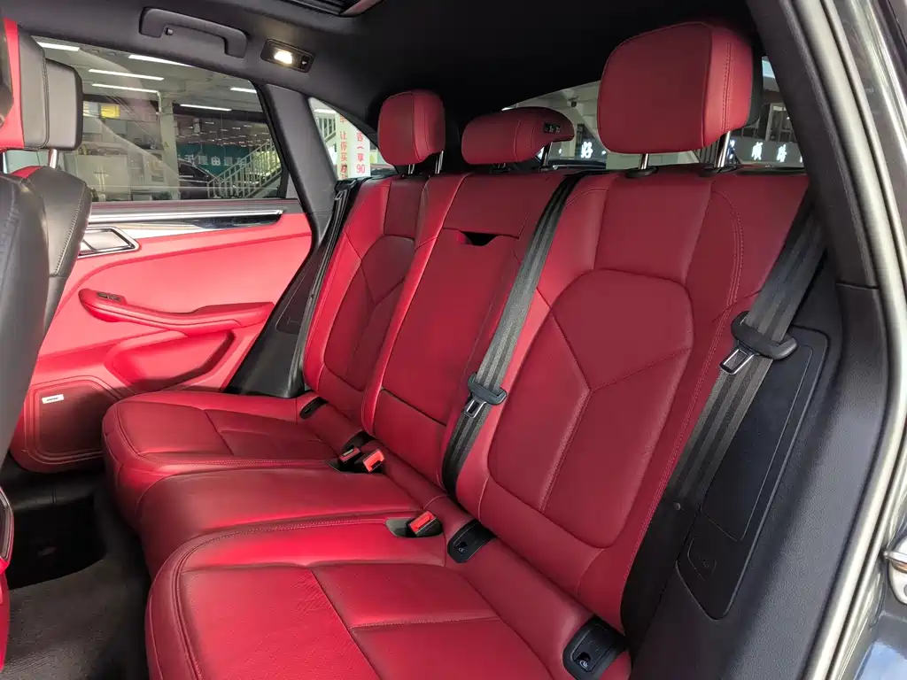 Porsche Macan 2023 — фото 17