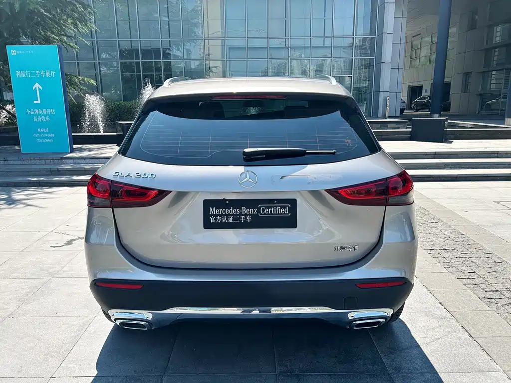 Mercedes-Benz GLA 2023