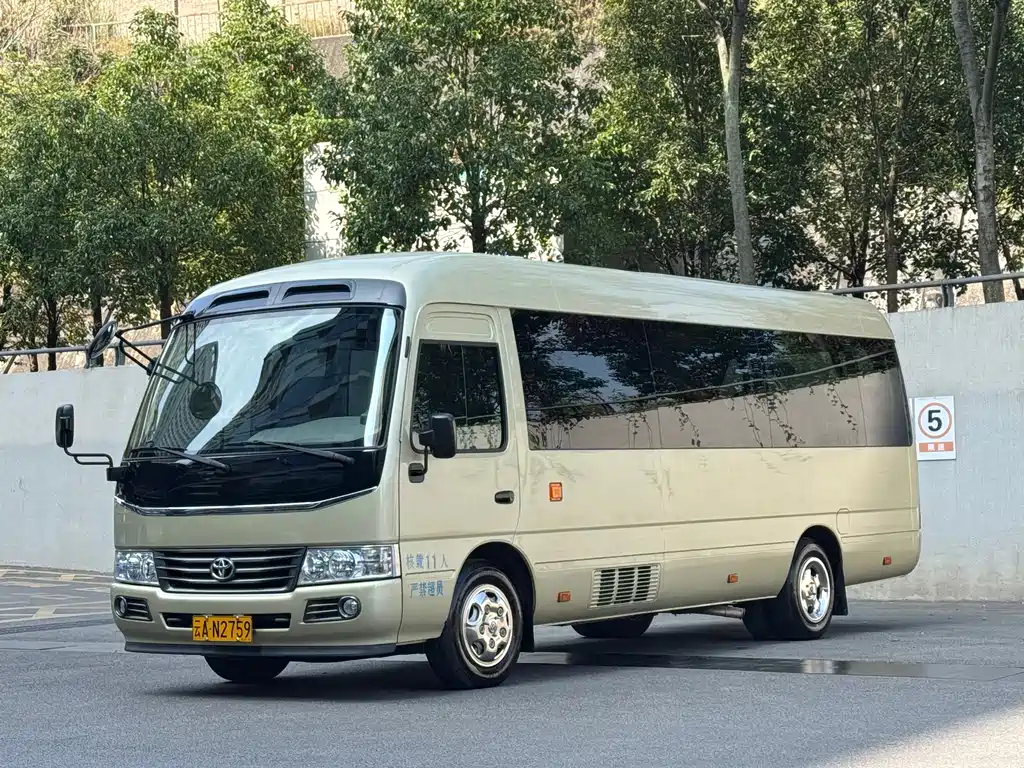Toyota Coaster 2023 — фото 1