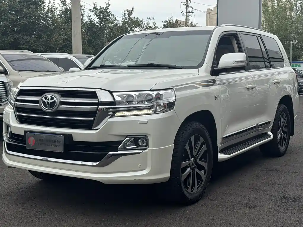 Toyota Land Cruiser 2019 — фото 3