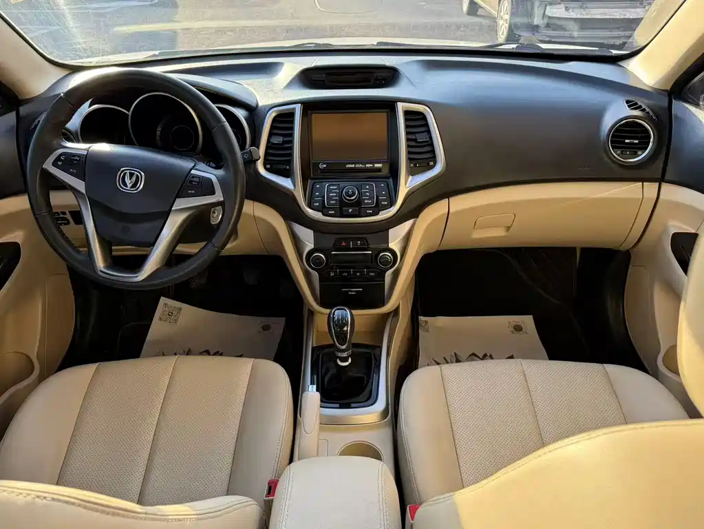 Changan Eado 2016 — фото 15
