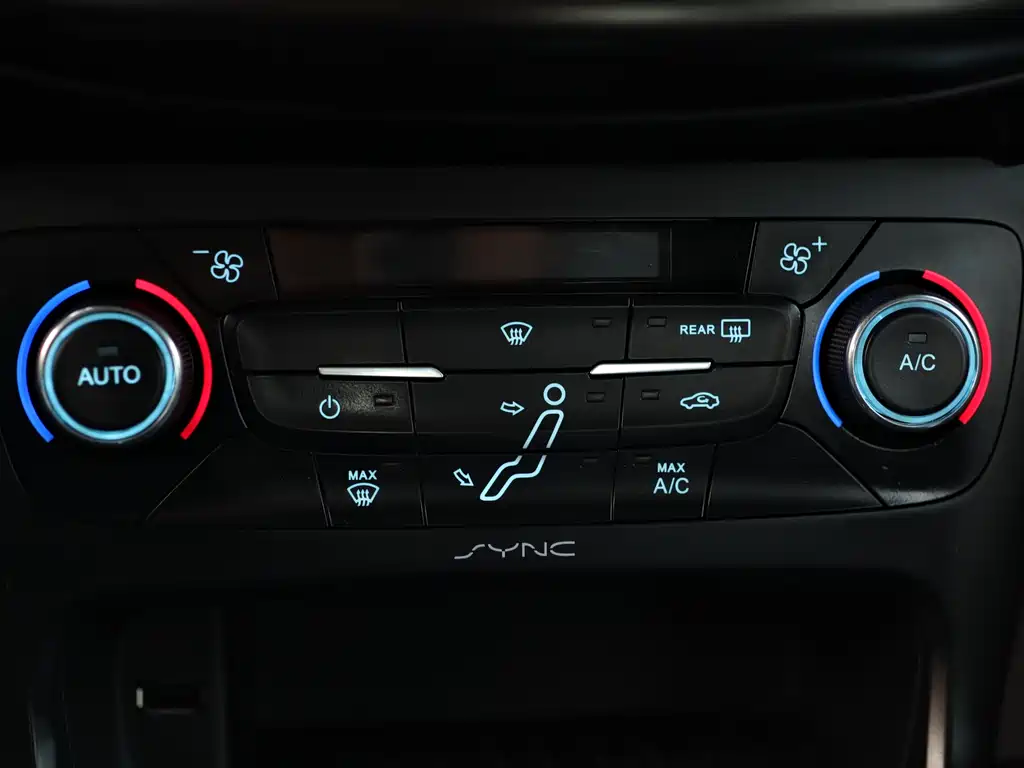 Ford Focus 2016 — фото 9