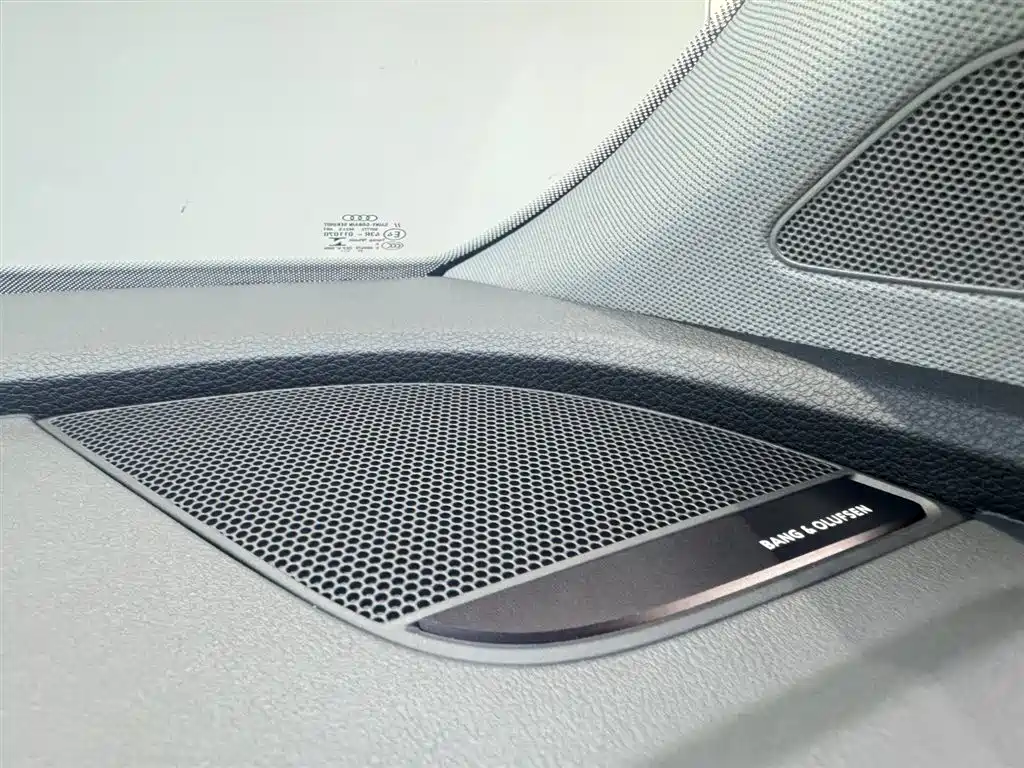 Audi Q5L 2022 — фото 12