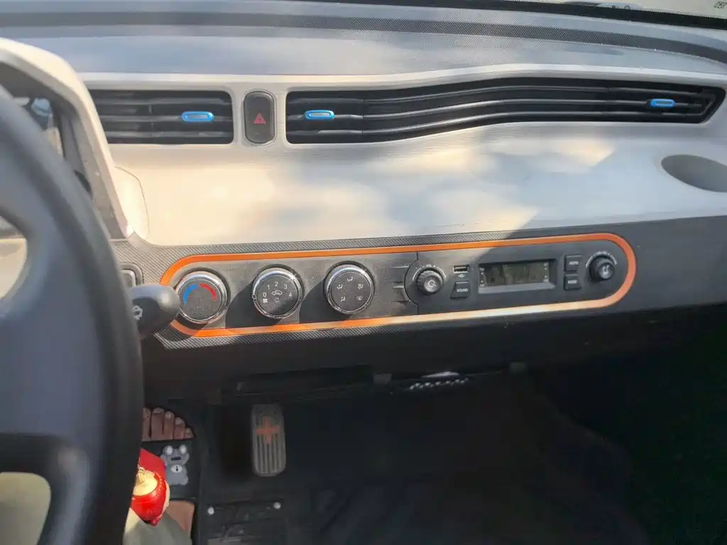 Wuling Hongguang MINIEV 2020 — фото 10