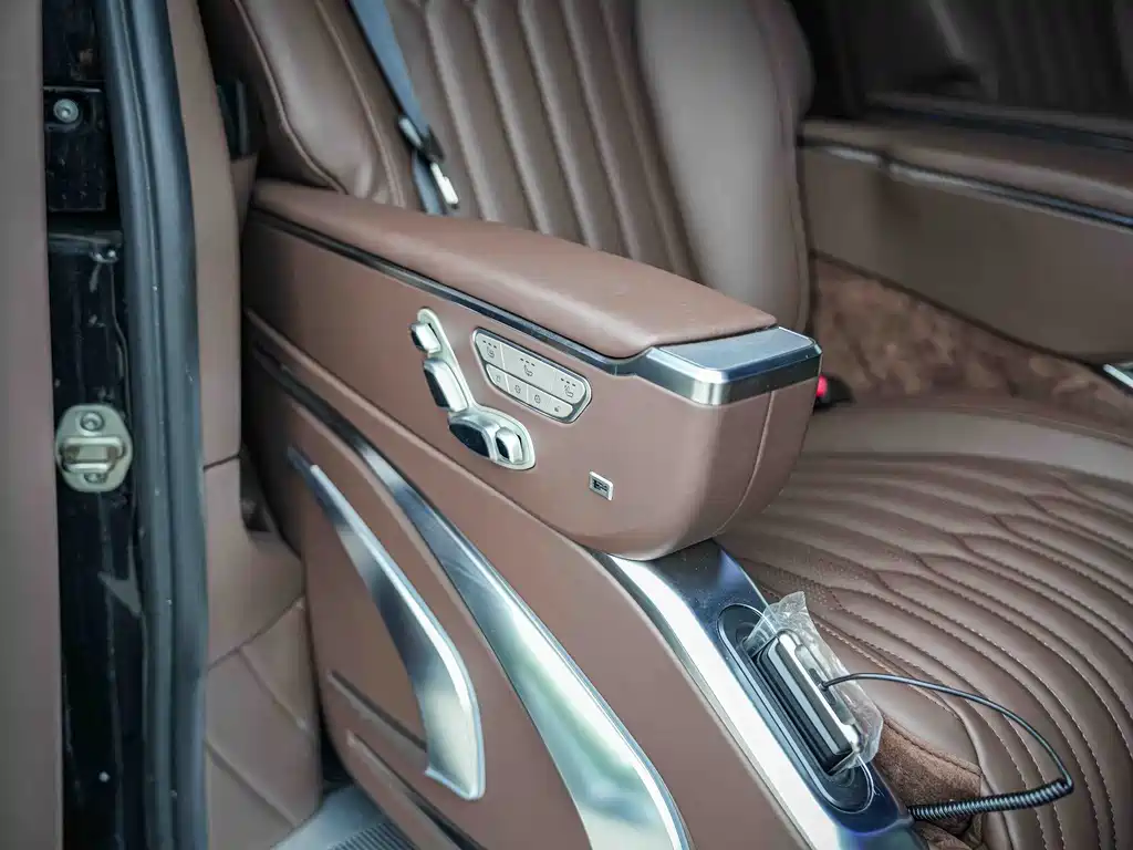 Mercedes-Benz Vito 2023 — фото 10