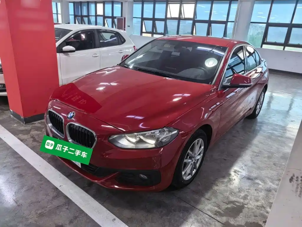 BMW 1 Series 2018 — фото 1
