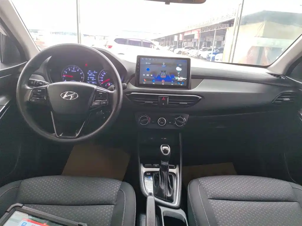 Hyundai Elantra 2020 — фото 10