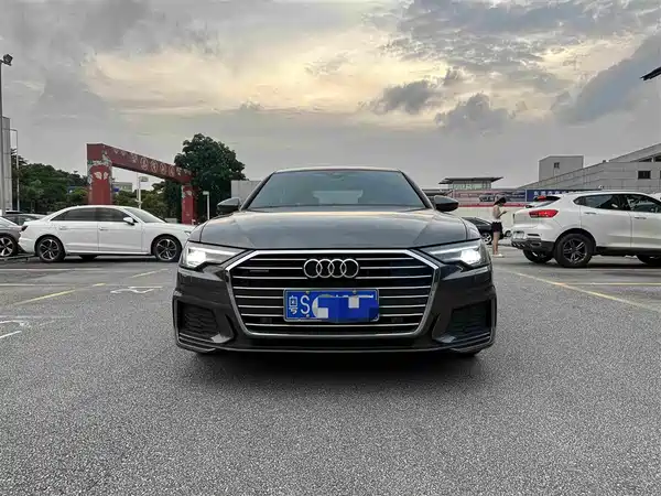 Audi A6L 2022