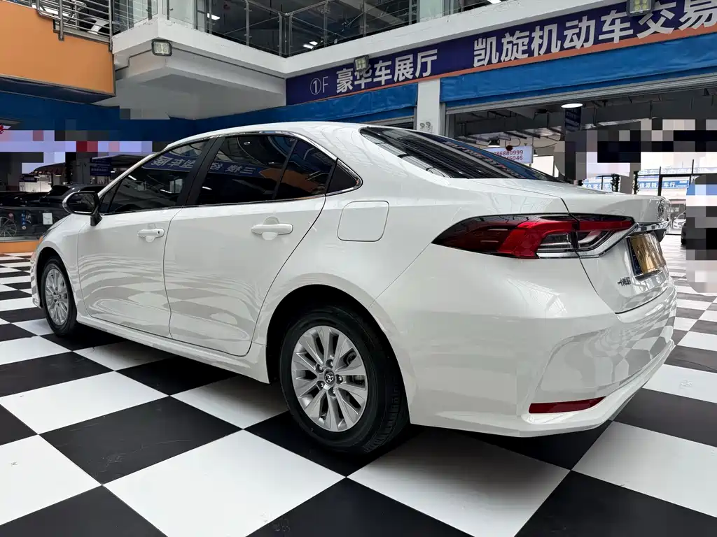 Toyota Corolla 2022 — фото 19