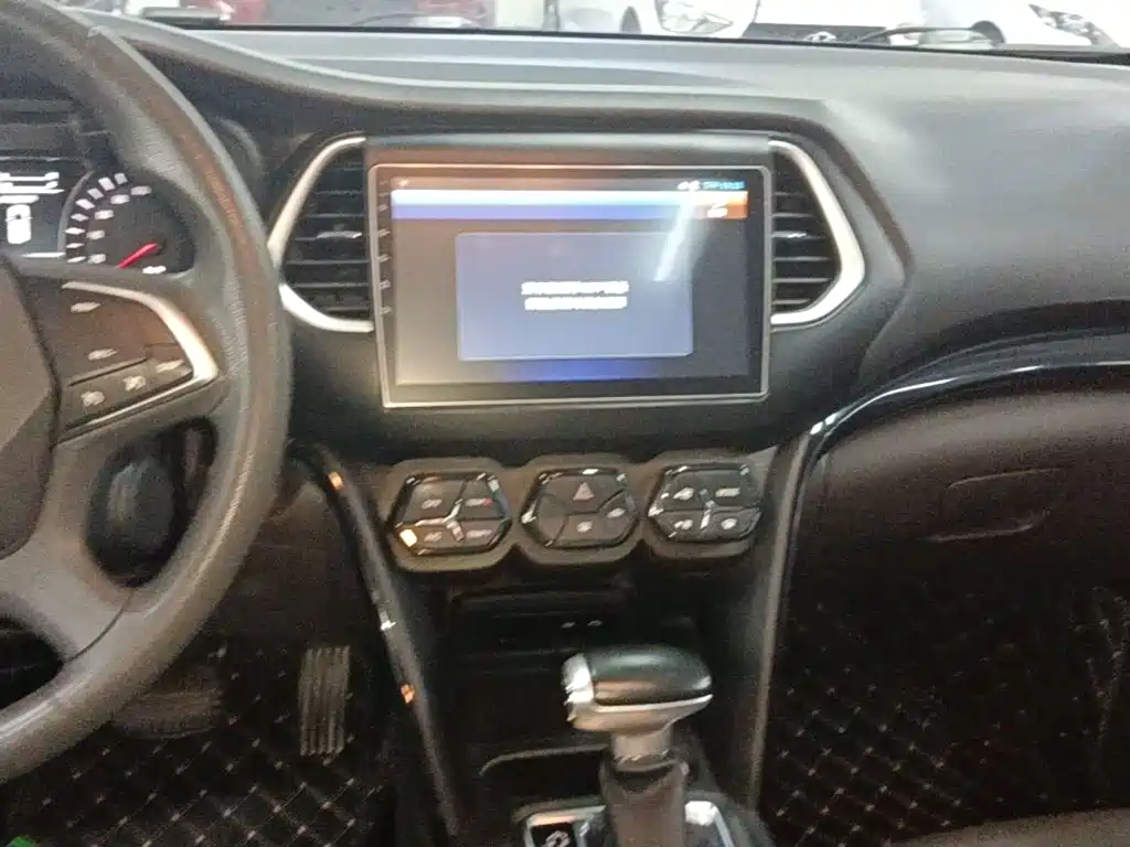 GAC Trumpchi GS4 2017 — фото 13