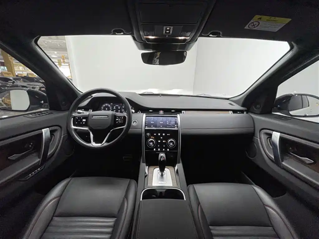 Land Rover Discovery Sport 2023 — фото 15
