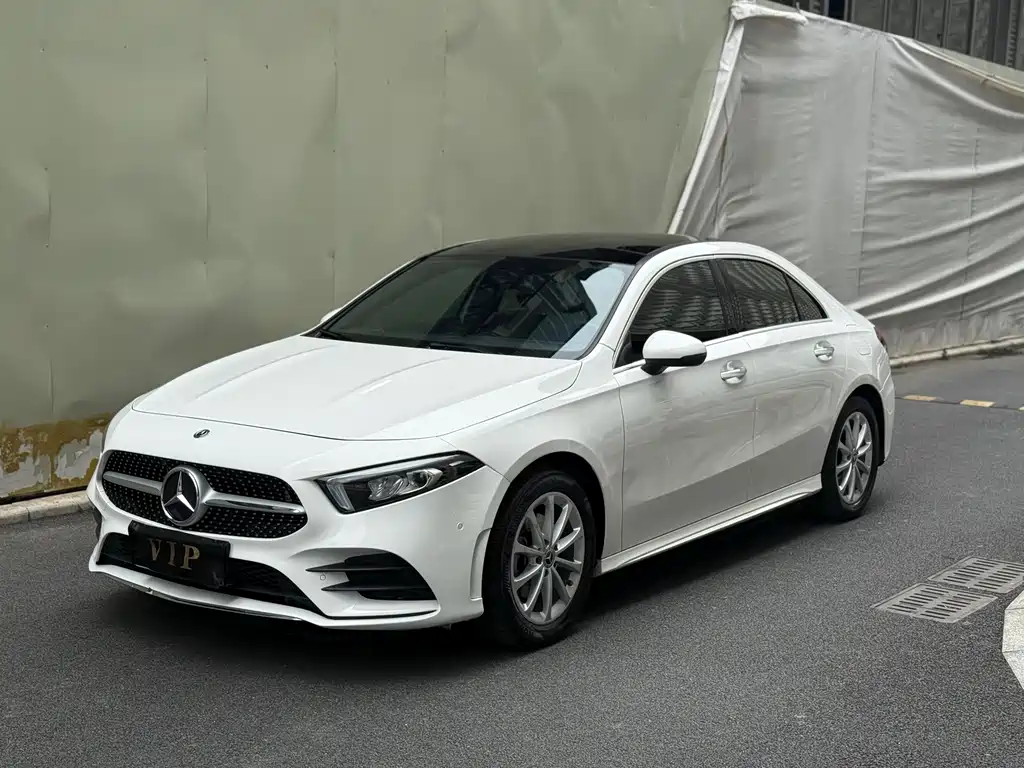 Mercedes-Benz A-Class 2019 — фото 1