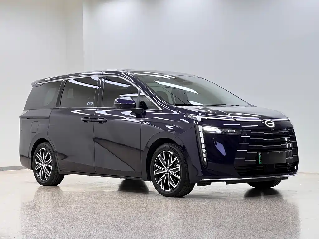 GAC Motor E8 PHEV 2023 — фото 3