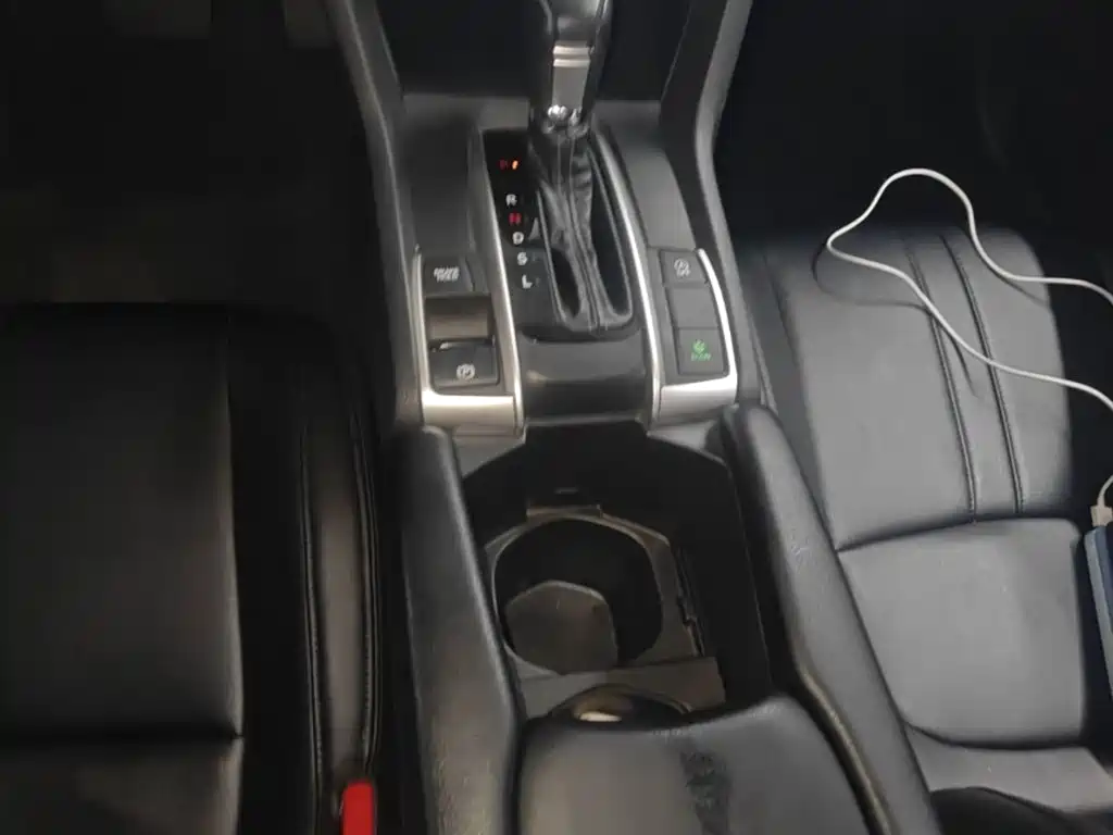 Honda Civic 2020 — фото 14
