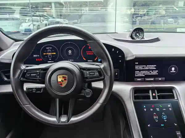 Porsche Taycan 2021