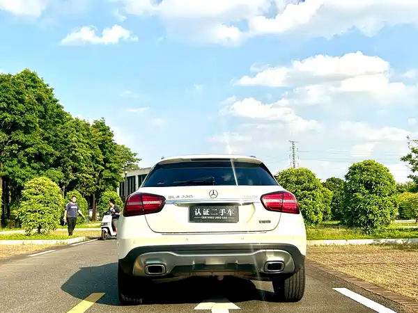 Mercedes-Benz GLA 2017