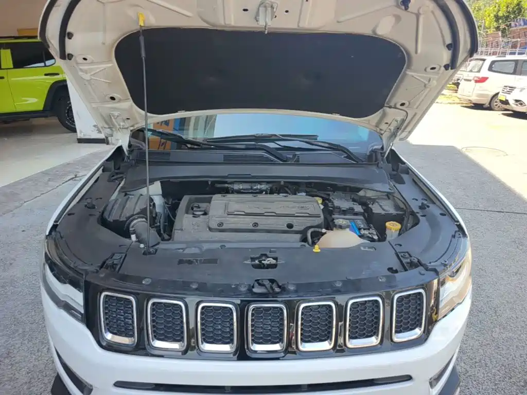 Jeep Compass 2019 — фото 20