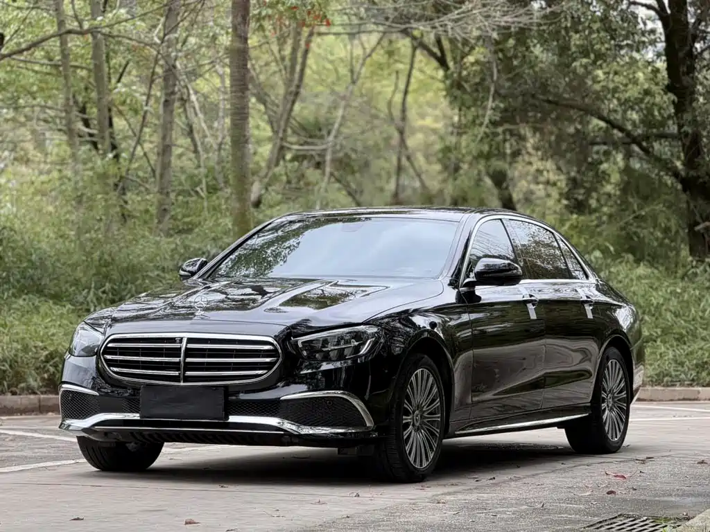 Mercedes-Benz E-Class 2022 — фото 3