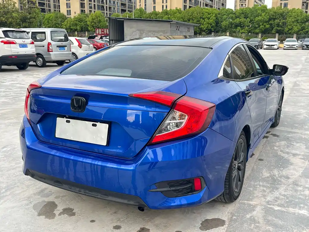 Honda Civic 2019 — фото 5