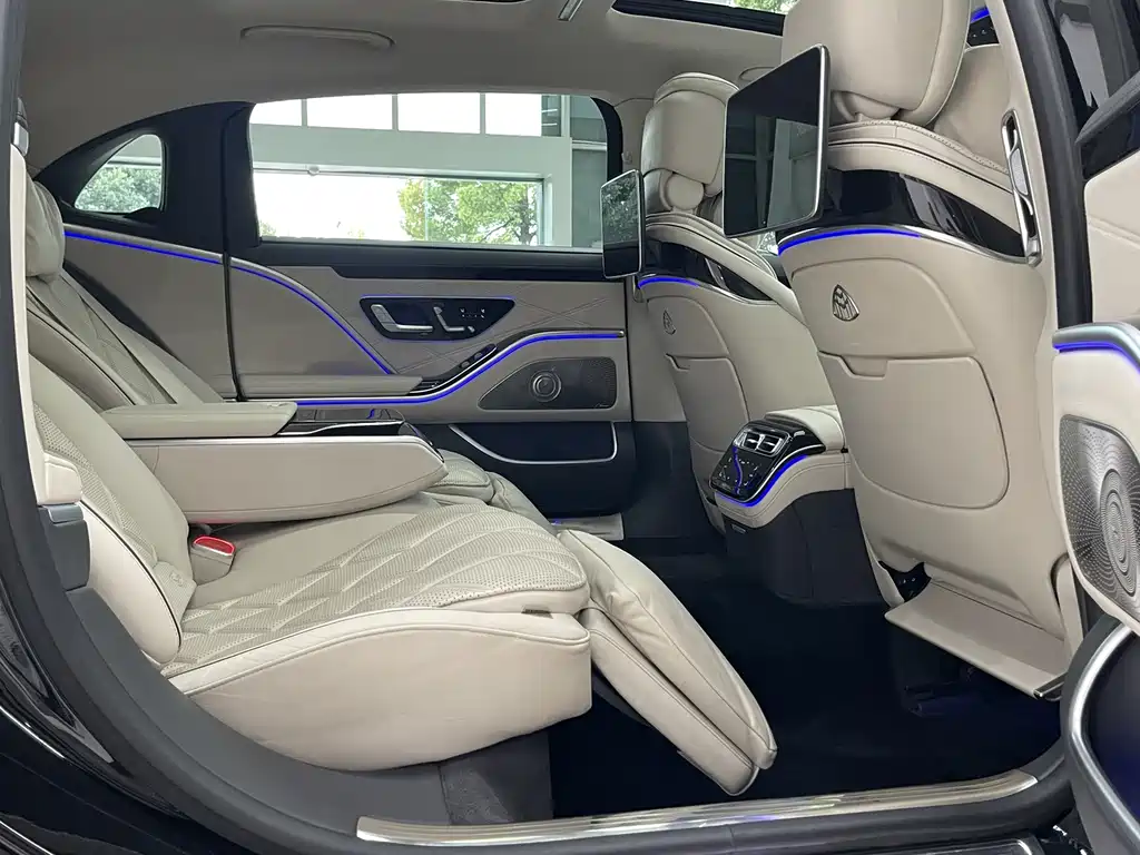 Mercedes-Benz S-Class 2024 — фото 16