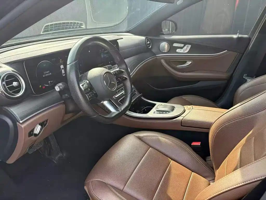 Mercedes-Benz E-Class 2021 — фото 13