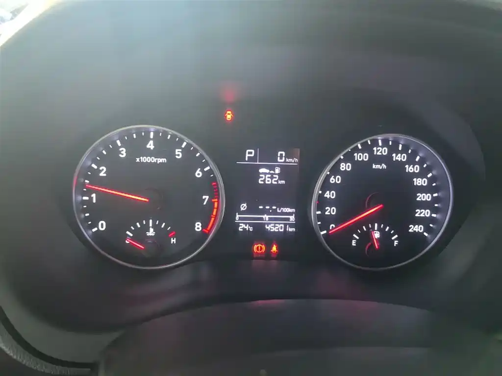 Hyundai Elantra 2019 — фото 12