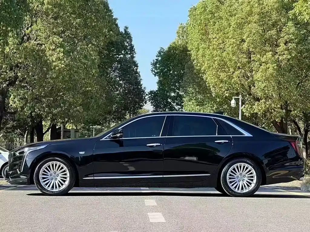 Cadillac CT6 2022 — фото 4