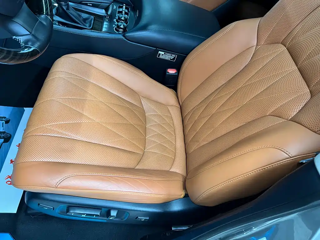 Lexus LX 2019 — фото 18