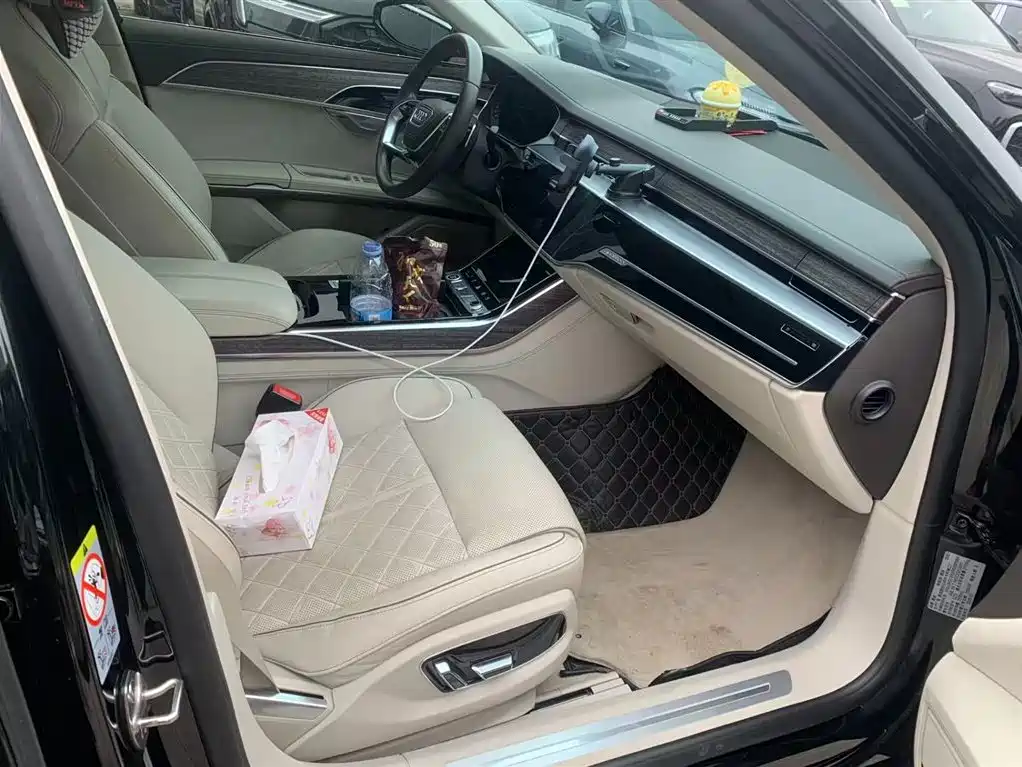 Audi A8 2023