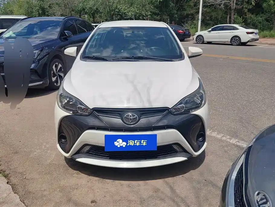 Toyota Yaris L 2017 — фото 2