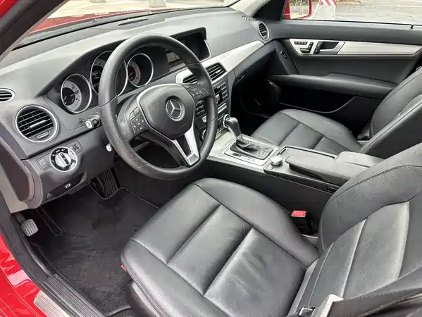 Mercedes-Benz C-Class 2011