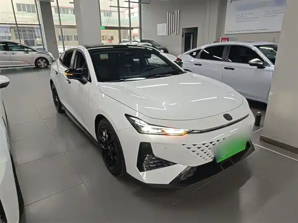 Changan UNI-V 2024