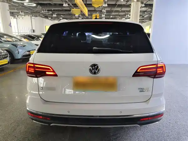 Volkswagen Tharu 2020