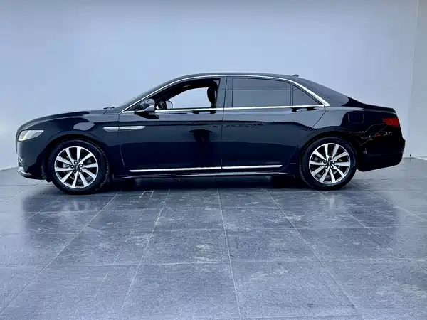 Lincoln Continental 2017