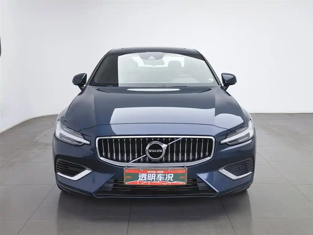 Volvo S60 PHEV 2022 — фото 3