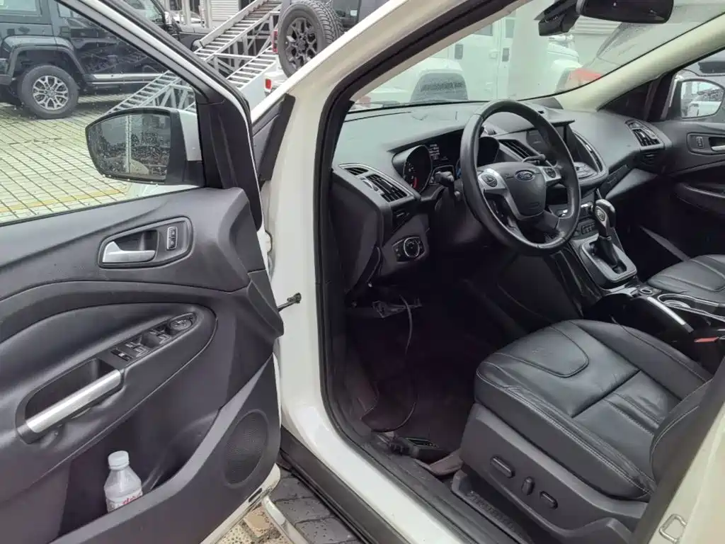 Ford Kuga 2014 — фото 16