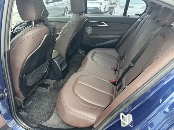 BMW 1 Series 2021