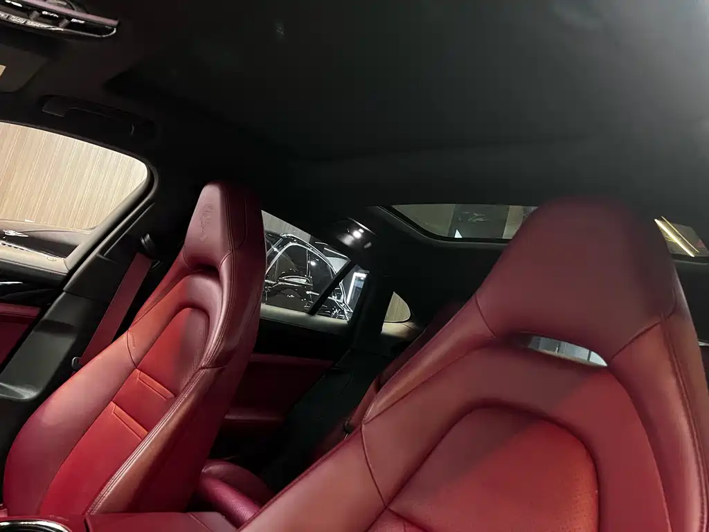 Porsche Panamera 2019 — фото 14