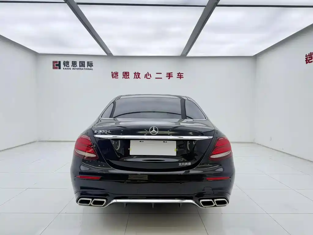 Mercedes-Benz E-Class 2019 — фото 16