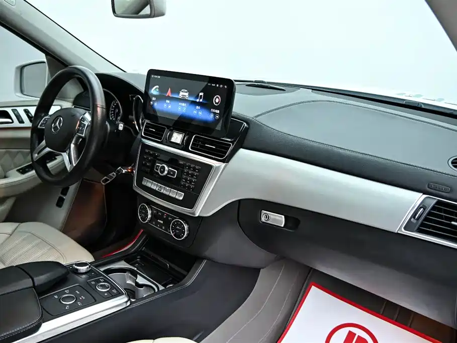 Mercedes-Benz GL-Class 2014 — фото 15