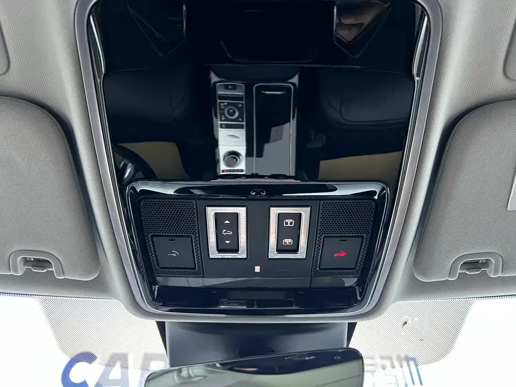 Land Rover Range Rover 2022 — фото 17