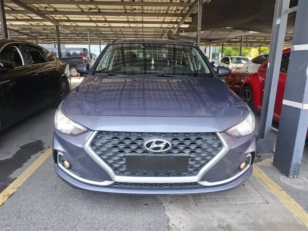 Hyundai Elantra 2019 — фото 3