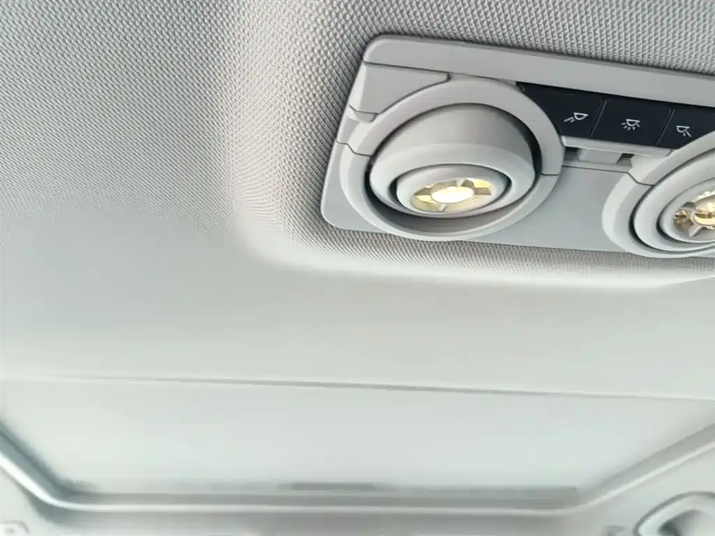 BMW 3 Series 2016 — фото 18