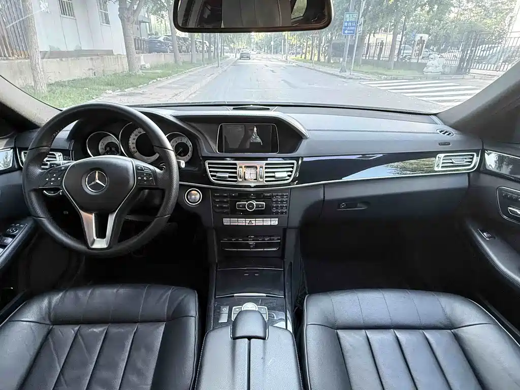 Mercedes-Benz E-Class 2015 — фото 11