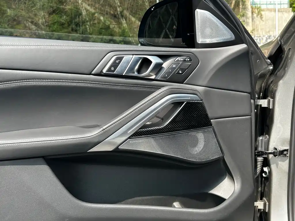 BMW X6 M 2022 — фото 13