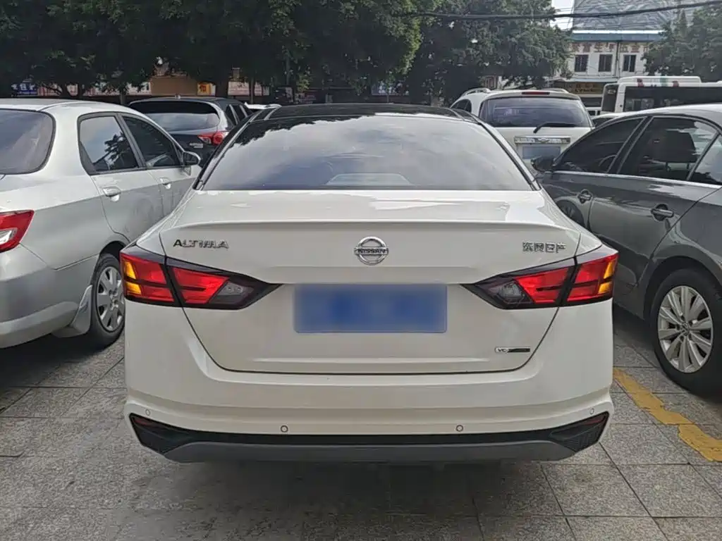 Nissan Teana 2022