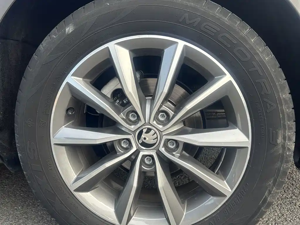 Skoda Octavia 2022 — фото 15