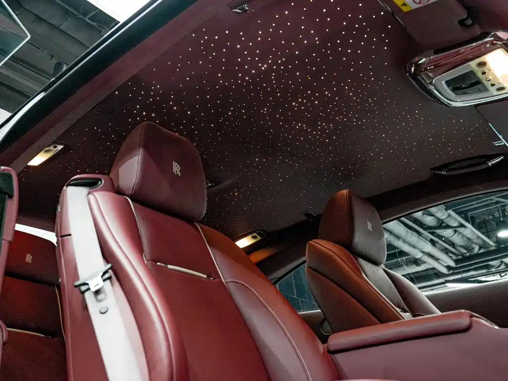 Rolls-Royce Wraith 2019 — фото 14