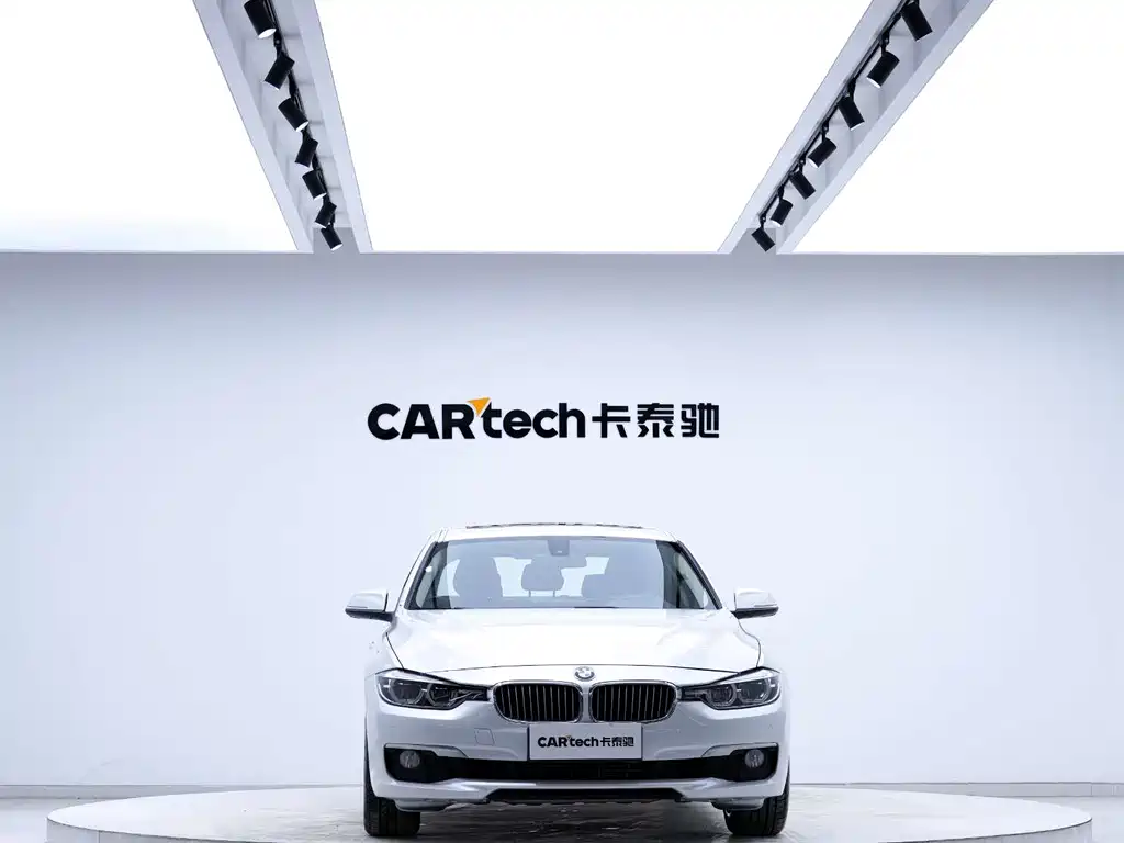 BMW 3 Series 2019 — фото 6