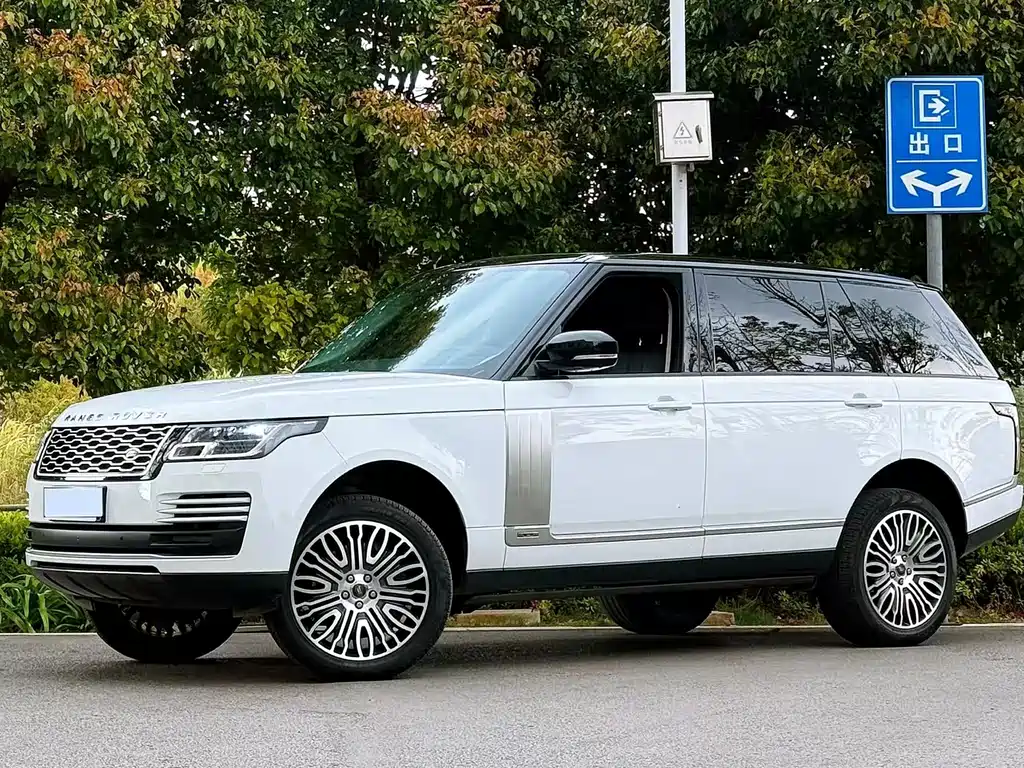 Land Rover Range Rover 2021 — фото 1